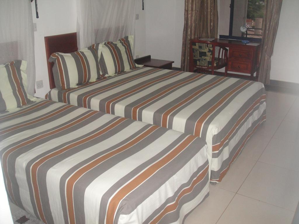 Arc Hotel Morogoro Quarto foto